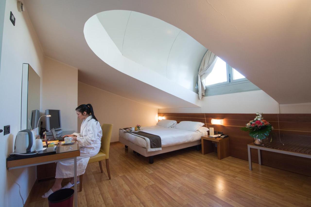 Hotel Royal Falcone Monza Ngoại thất bức ảnh