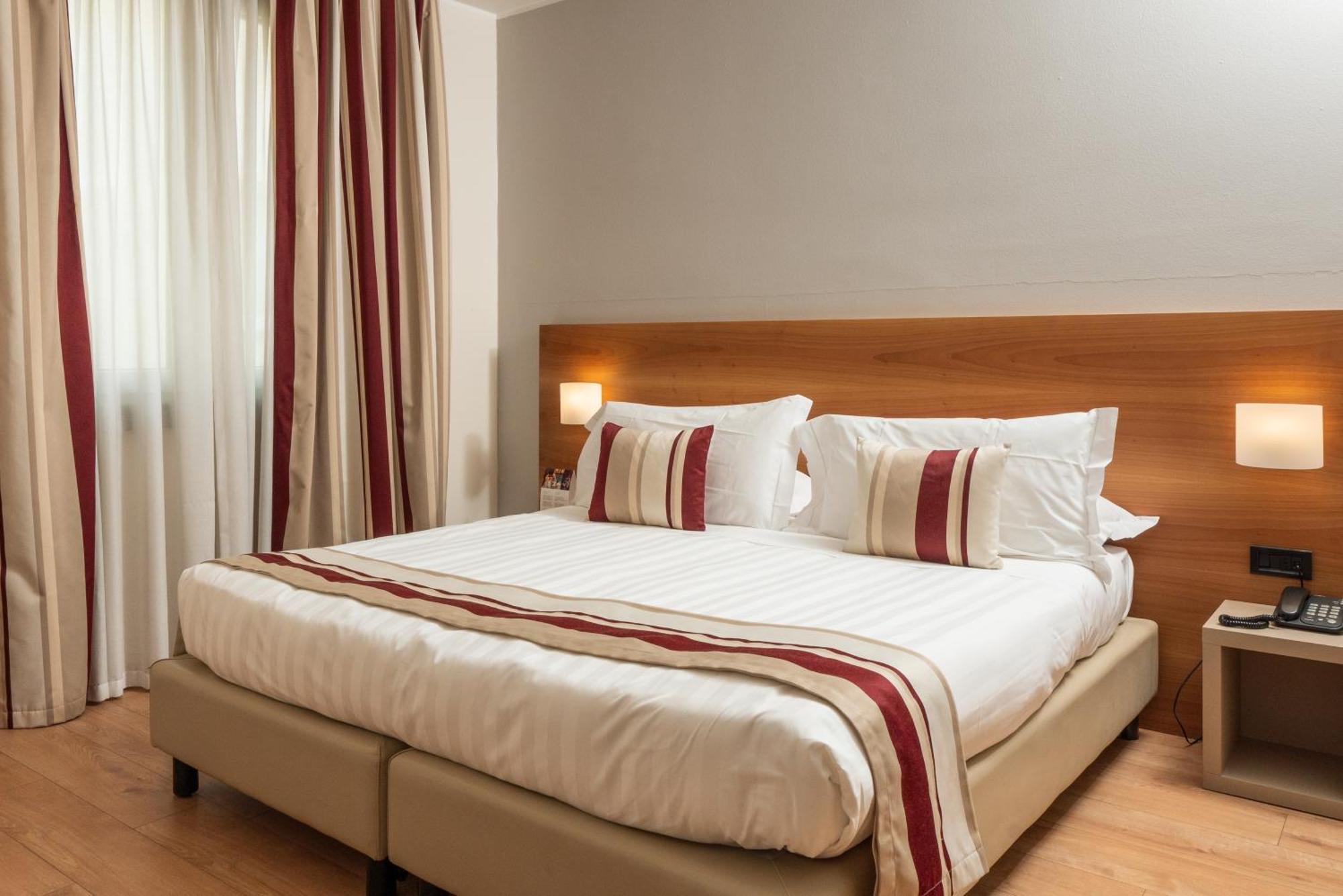 Hotel Royal Falcone Monza Ngoại thất bức ảnh