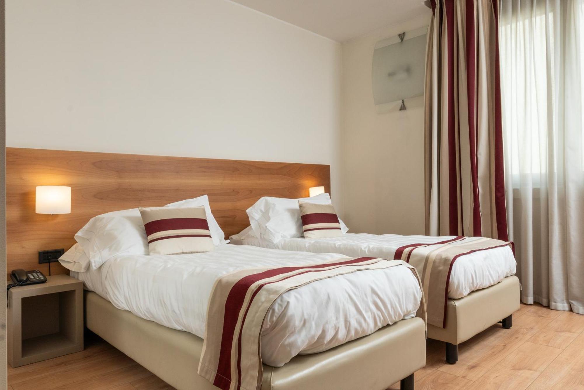 Hotel Royal Falcone Monza Ngoại thất bức ảnh