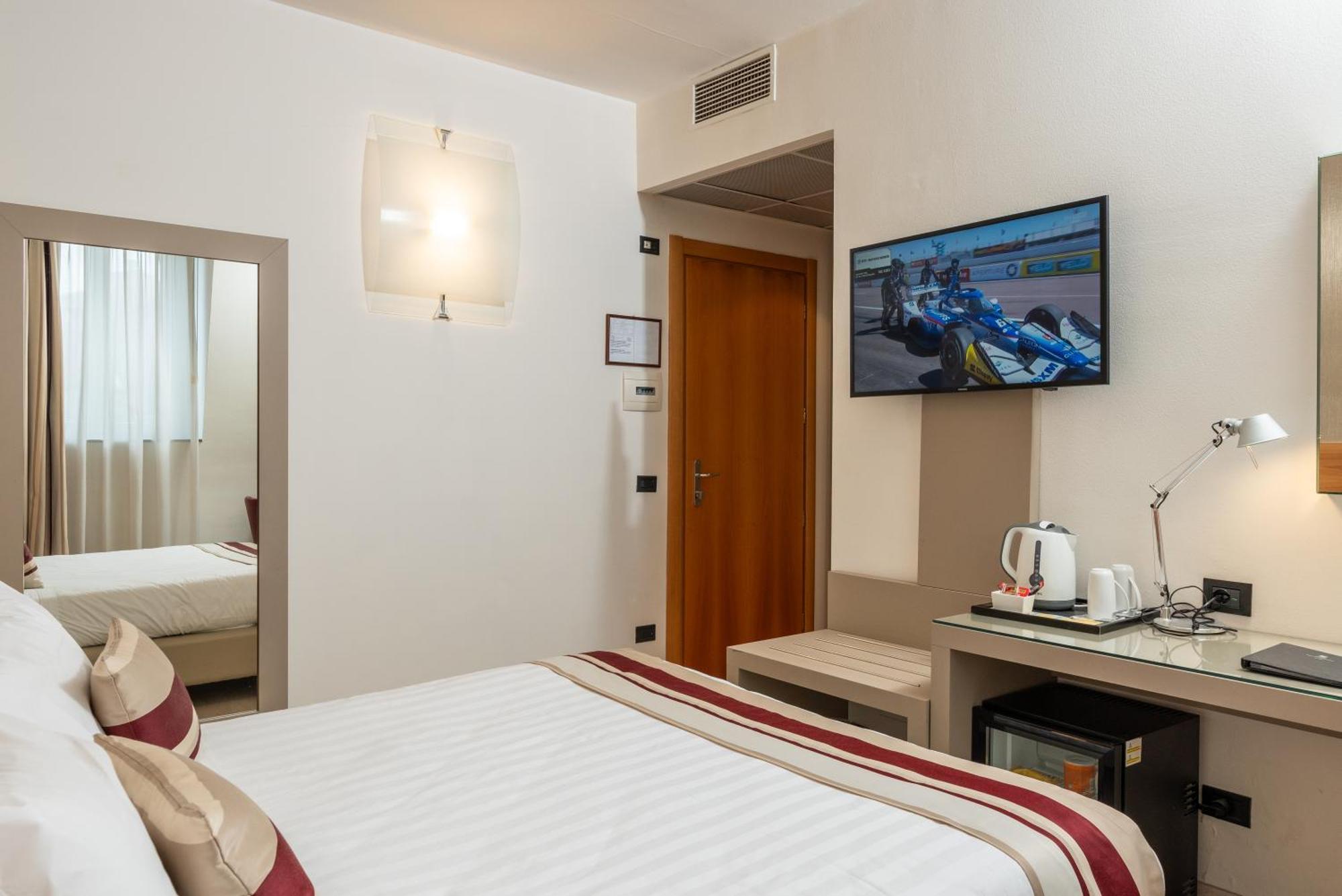 Hotel Royal Falcone Monza Ngoại thất bức ảnh